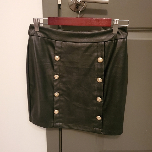 Faux leather skirt - Picture 3 of 4